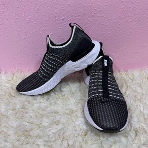 Nike Black & White Flyknit Slip-On Running Shoes
